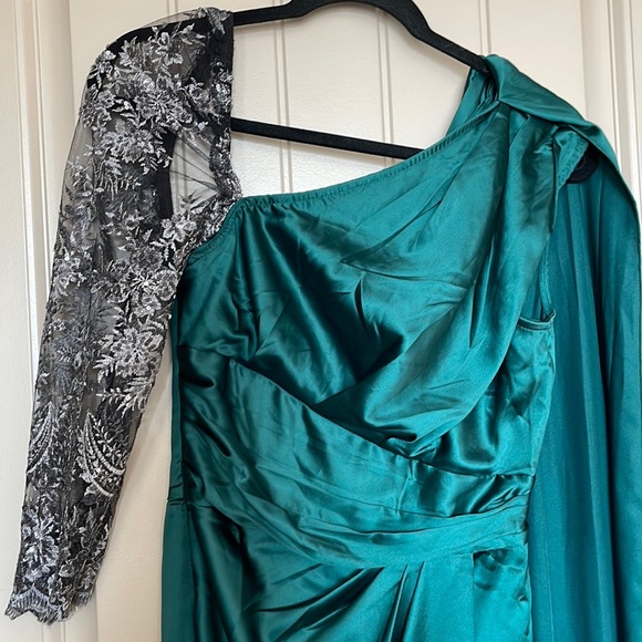 Emerald green cape dress NEW - Picture 2 of 7